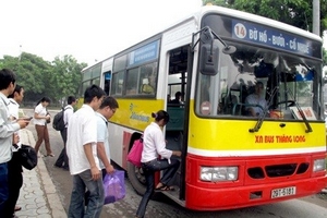 Bao giờ người dân phía tây Thủ đô mới được “đối xử” công bằng?