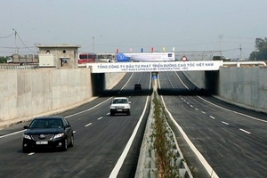 Sẽ thông xe toàn tuyến Nội Bài - Lào Cai vào tháng 8/2014