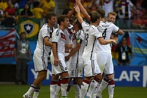 Mueller lập hat-trick giúp Đức "vùi dập" Bồ Đào Nha tới 4-0