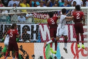 Trung vệ Hummels có thể lỡ trận đấu với Ghana do chấn thương