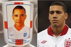 Tổng thống Mỹ Obama "thay" Smalling đá hậu vệ tuyển Anh