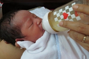 Hải Phòng: Trẻ sơ sinh vài ngày tuổi bị bỏ rơi giữa trưa nắng