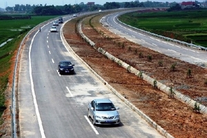 Bộ trưởng Thăng dọa “trảm” Phó Tổng Giám đốc dự án Quốc lộ 3 mới