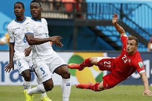 Pháp và Thụy Sĩ lấy lại thể diện cho châu Âu trước châu Mỹ