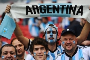 Brazil "cấm cửa" 32 cổ động viên quá khích của Argentina