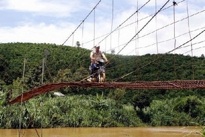 Bộ GTVT rà soát nhu cầu xây dựng cầu treo ở các địa phương