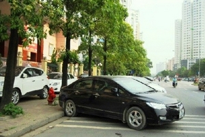 Hà Nội chính thức thí điểm trông giữ ôtô dưới lòng đường