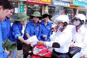 Nhà nghỉ, khách sạn tăng giá gấp đôi vẫn “cháy phòng"