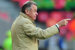 Hitzfeld từ giã sự nghiệp cầm quân sau thất bại của Thụy Sĩ