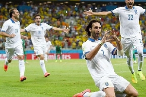 Đội tuyển Hy Lạp được cổ động viên chào đón như người hùng