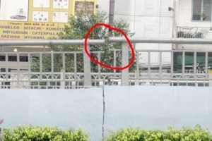 TP.HCM: Cầu vượt Hàng Xanh lún xuất hiện lún