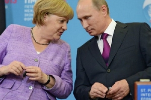 Lãnh đạo Đức-Nga gặp nhau bên lề trận chung kết World Cup
