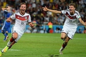 Loew tiết lộ lý do giúp Goetze ghi bàn trong trận chung kết