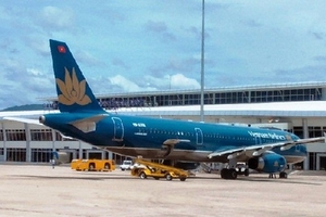 Nhiều chuyến bay của Vietnam Airlines bị ảnh hưởng vì bão