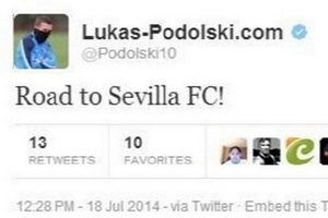 Lukas Podolski hé lộ khả năng rời Arsenal để chuyển tới Sevilla