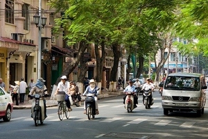 Miền Bắc nắng nóng cục bộ, Nam bộ giảm mưa