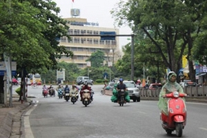 Bắc bộ dịu nhiệt, Nam bộ mưa dông cả ngày