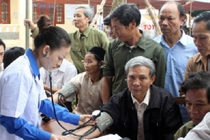 Tổ chức khám chữa bệnh cho 3.200 người cao tuổi trên cả nước