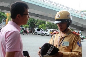 Phát hiện nhiều mẫu mũ bảo hiểm không đạt tiêu chuẩn chất lượng