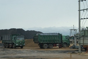 Quảng Ninh, Quảng Bình: Dân khổ vì xe “khủng”