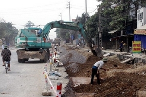Yêu cầu đơn vị thi công Quốc lộ 1A đền bù thiệt hại cho dân