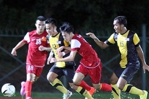 U19 Việt Nam bại trận, HLV Graechen vẫn khen học trò