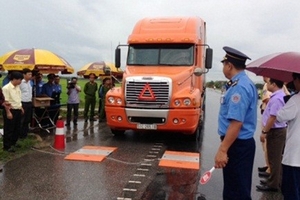 Xử lý nghiêm các đối tượng “xã hội đen” thao túng, bảo kê cho xe quá tải