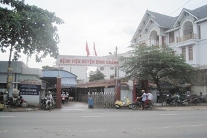 Nhân viên một bệnh viện trả lại gần nửa tỉ đồng tiền quà biếu