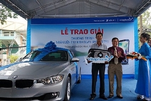 Khánh hàng VinaPhone trúng thưởng xe BMW trị giá 1,5 tỷ đồng