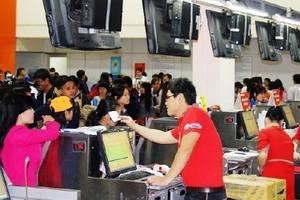 Lệ phí sân bay đồng loạt tăng, cơ hội đi lại của hành khách giảm