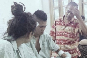 Cháy bar Luxury: Đôi tình nhân sắp cưới kể lại phút kinh hoàng