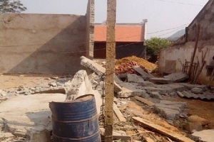 Thanh Hóa: Tường sập, 2 người tử vong tại chỗ