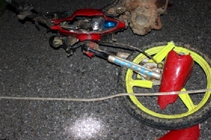 Hai xe máy “đối đầu”, 5 người thương vong