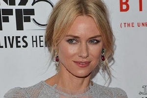 Naomi Watts trở thành gương mặt đại diện của L’Oréal Paris