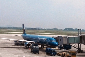 Hành khách la hét, đòi mở cửa thoát hiểm máy bay Vietnam Airlines