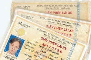Không phạt người sử dụng giấy phép lấy xe bằng vật liệu giấy