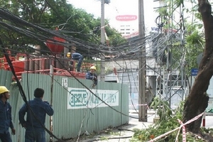 Hà Nội kịp thời cấp điện trở lại sau sự cố gây mất điện diện rộng