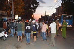 Đắk Lắk: Lao vào đầu xe tải, một người tử vong