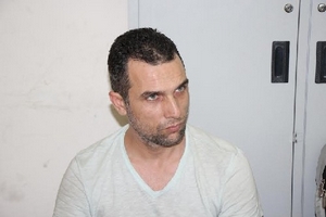 Người nước ngoài dùng thẻ ATM giả rút tiền thật