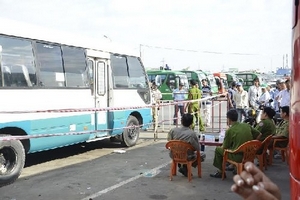 Rùng mình phát hiện người đàn ông chết trên xe khách