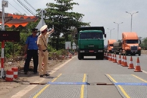 Tăng mức phạt xe chở hàng vượt trọng tải lên đến 7-8 triệu đồng