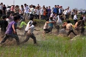 Bắc Giang: Thanh niên thôn giải quyết mâu thuẫn, 1 người chết, 4 người bị thương