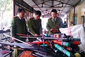 Thanh Hóa: Thu giữ hàng chục khẩu súng cồn tự chế nguy hiểm