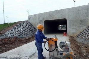 Thông hầm đường bộ dài 720m tuyến cao tốc Nội Bài-Lào Cai