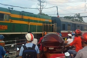 Bán vé tàu phục vụ Tết âm lịch