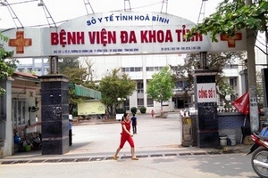 Hòa Bình: Bé trai 32 tháng tuổi chết bất thường tại bệnh viện