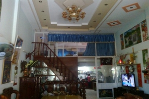 Hiếp dâm nạn nhân trong cơn “phê thuốc”