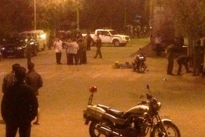 TP. HCM: Súng nổ trong đêm, thanh niên nằm chết với nhiều máu trên ngực