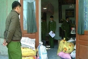 Gian nan cuộc chiến chống buôn lậu pháo dịp cuối năm