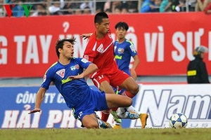 Vòng 4 V-League: SLNA mất điểm trên sân nhà, HAGL thua trận thứ 3 liên tiếp